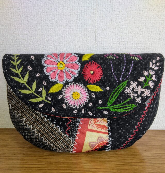 花の刺繍ポーチ　73