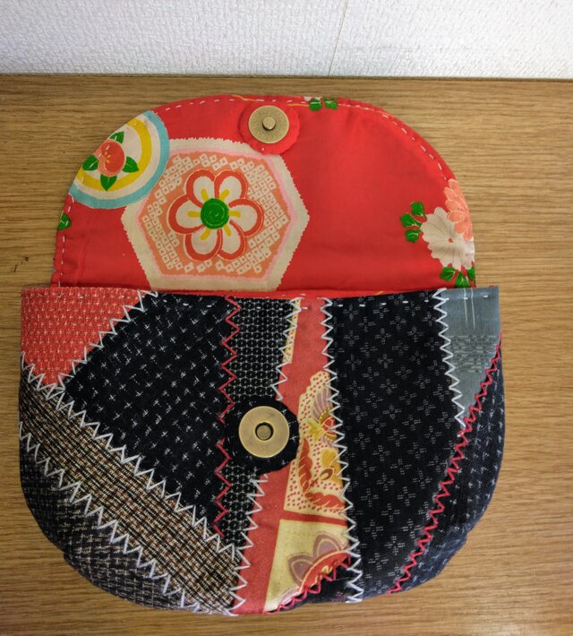 花の刺繍ポーチ 73 | iichi 日々の暮らしを心地よくする