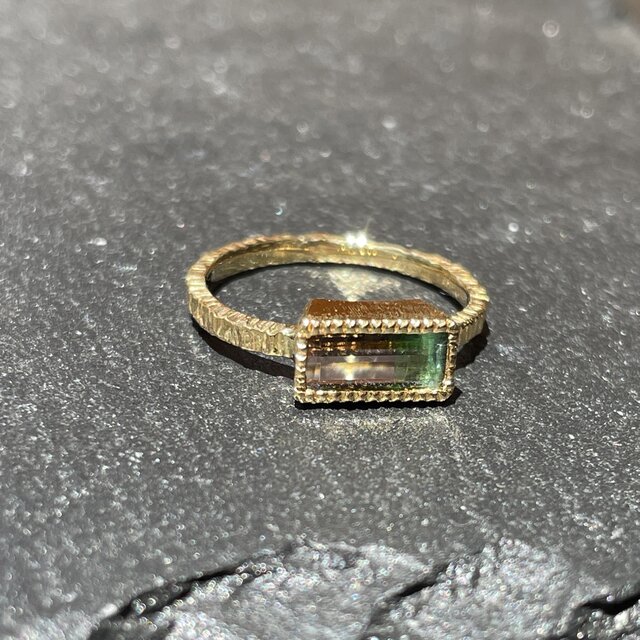 バイカラートルマリン 0.72ct バゲットカット ミル打ち留め シルバー