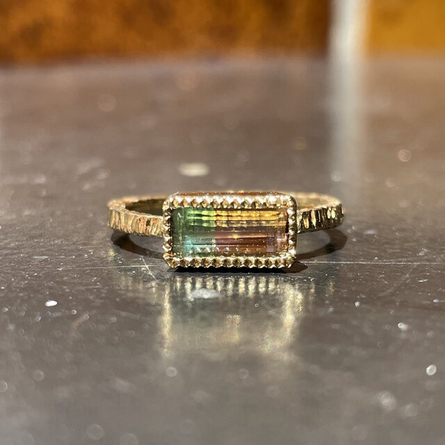 バイカラートルマリン 0.72ct バゲットカット ミル打ち留め シルバー