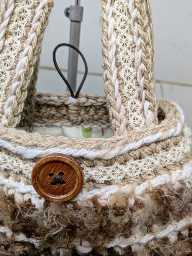 9/7までNO.2850☆ぐで猫 どんぐり 松ぼっくりハンドメイド チャーム 9/7までNO.2850☆ぐで猫 どんぐり 松ぼっくりハンドメイド