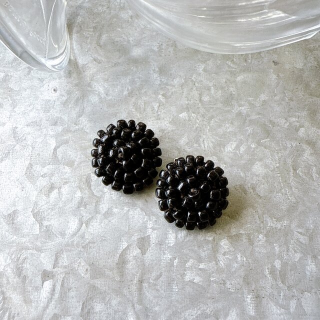 Y1146-ヴィンテージイヤリング U.S.A. 1960〜70s Black Beads Cluster