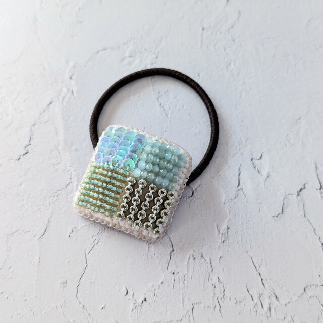 スクエアモチーフのビーズ刺繍ヘアゴム（K1207)