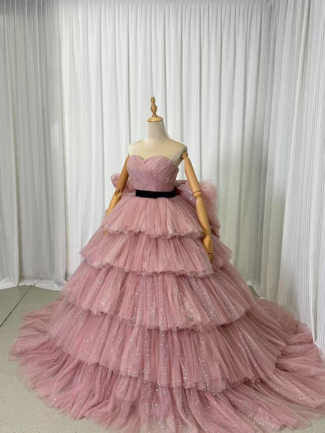 カラードレス ピンク ベアトップ キラキラチュール 柔らかく重ねた