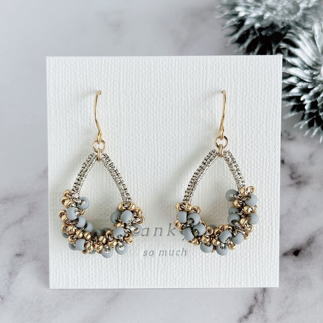 【ラメ糸の粒々シャイニーティアフレームピアスorイヤリング＊グレー】