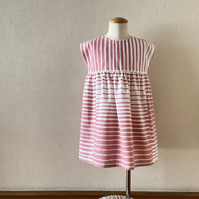 子供　浴衣地フレンチスリーブワンピース　源氏物語くすみピンク（白地）　80～130〈受注製作〉