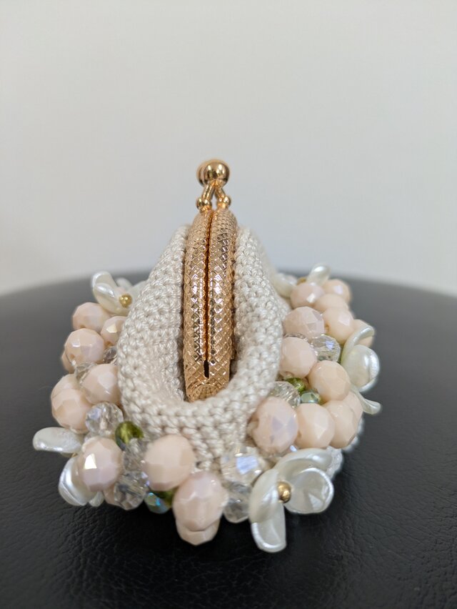 31*ビーズがま口☆フラワーバスケット☆ピンク | iichi 日々の暮らしを