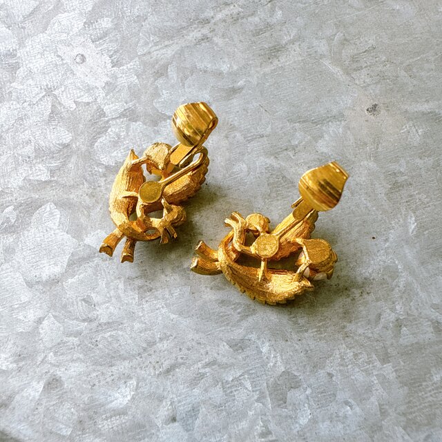 YL6-【 Lisner 】リスナー・ヴィンテージイヤリング Gold Tone