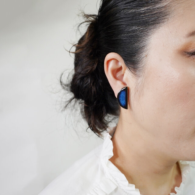 TP-263】美濃焼 半月型 ピアス／イヤリング〈裏面レザー加工・桐箱入り