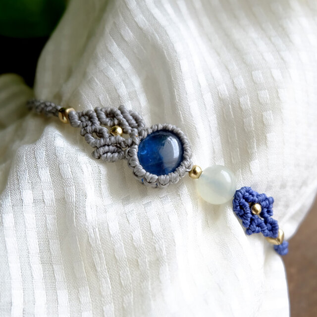 カイヤナイト （ネパール産）・シルバームーンストーン（タンザニア産