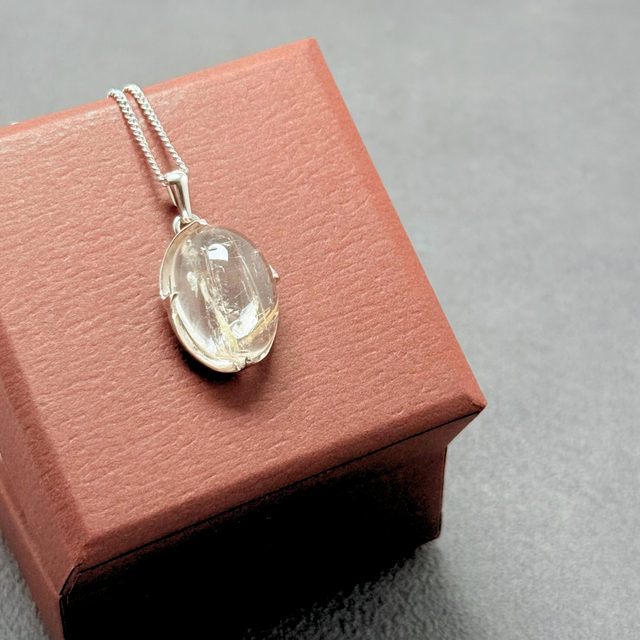 18×13 ひかりの余白 ルチルクォーツ/金針水晶 RHP 天然石ネックレス