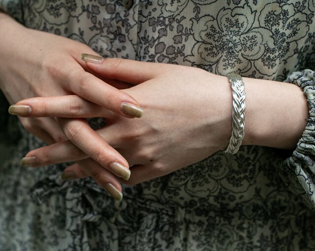 ヴィンテージ　バングルシルバー Vintage style braided bangle / 四つ編みバングル シルバー925・真鍮