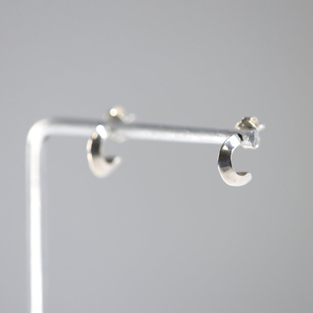 Edge semicircle pierce