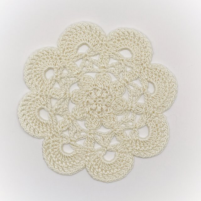 お花のレースドイリー/075/ホワイト | iichi 日々の暮らしを心地よく