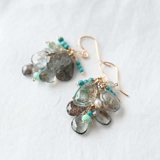 モスアクアマリン房ピアス・イヤリング変更可・14kgf | iichi 日々の