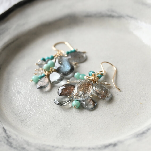 モスアクアマリン房ピアス・イヤリング変更可・14kgf | iichi 日々の