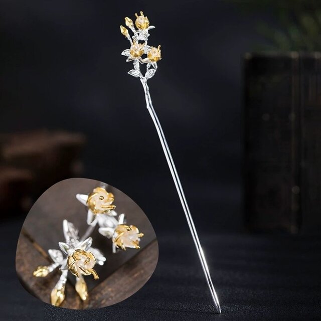 アブチロンのかんざし - 伝統的な和装にも現代的なスタイルにも合う　K170