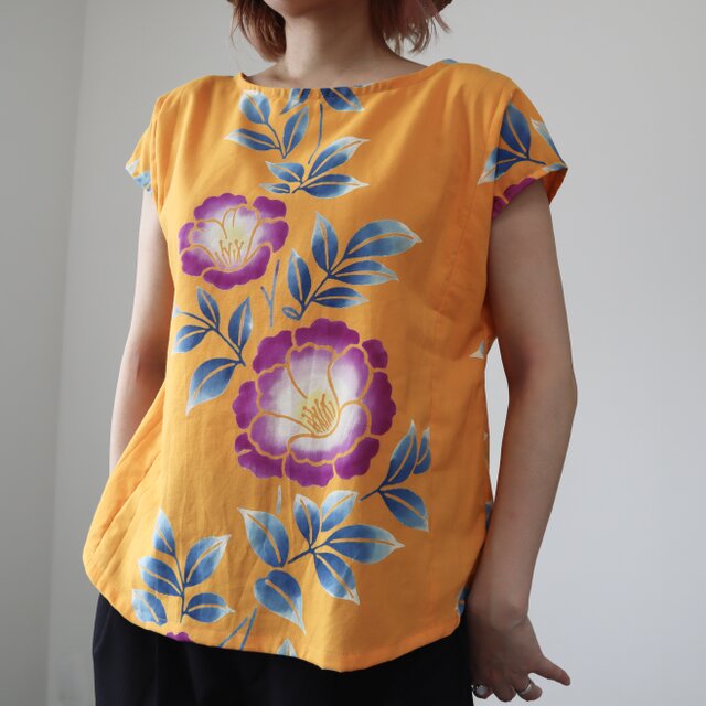 浴衣のTシャツブラウス（明るい橙色に花・L） 着物リメイク | iichi