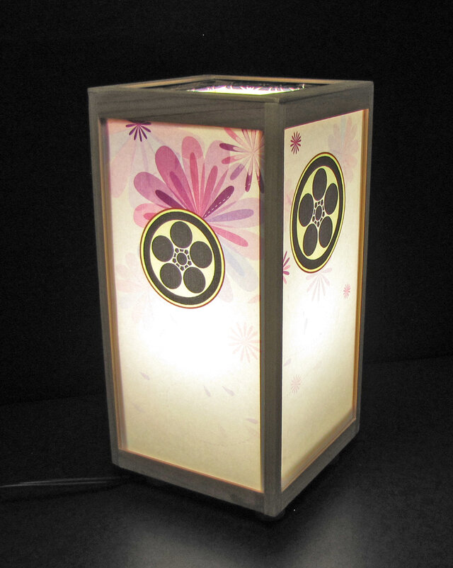 ◆家紋の宿り木=「梅鉢」(家紋変更可）／至福の夢明り／LED昼白色･桧枠造・厚紙張貼・軽量／