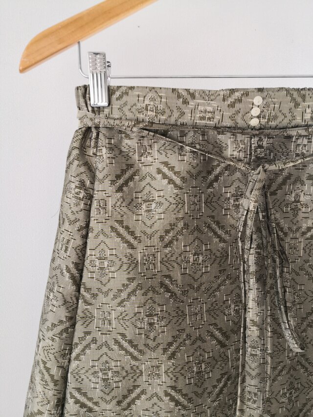 フレア大島紬（ウグイス地蜀江文）裏なし　Ⅿサイズ