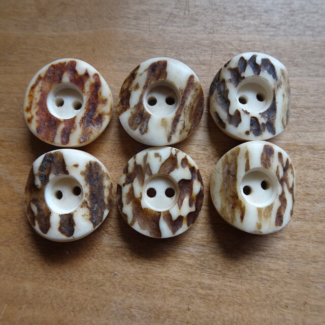 日本の鹿の角ボタン６個セット20㎜Ｍ