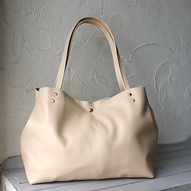 贅沢 天然革 バッファロー 肩掛け 軽量 ハンドメイドバッグ 国産 レザー 贅沢 バッファロー 肩掛け 軽量 天然革 ハンドメイドバッグ 国産