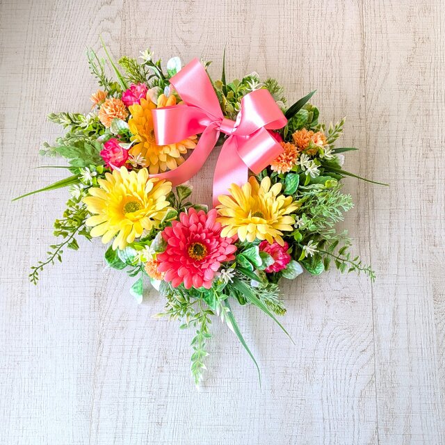 送料込み・ガーベラのドアリース（アーティフィシャルフラワー）