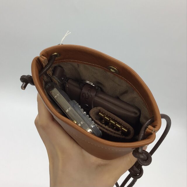 レザースマホショルダー（ハンドメイド／コンパクト／長財布◎／裏地有