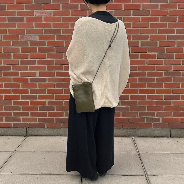 レザースマホショルダー（ハンドメイド／コンパクト／長財布◎／裏地有
