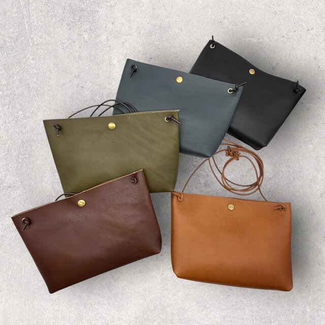 【新色追加】レザーサコッシュ（ハンドメイド／マチ有／コンパクト／丸紐ショルダー）
