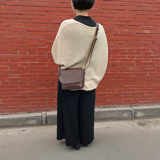 レザーフラップショルダーバッグS（ハンドメイド／コンパクト