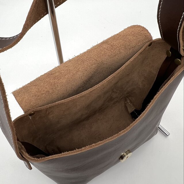 レザーフラップショルダーバッグS（ハンドメイド／コンパクト
