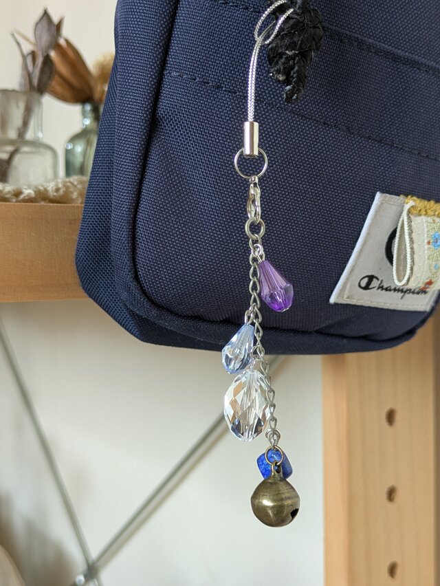 キュートな鈴ストラップ