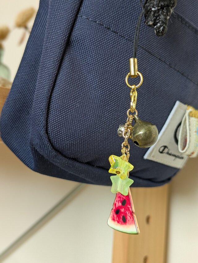 キュートな鈴ストラップ
