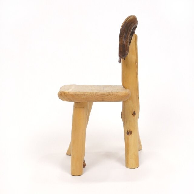 温泉流木】変形流木と枝分かれ枝流木の椅子型飾り台 置台 スタンド