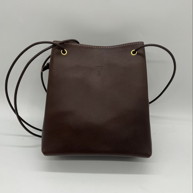 レザースクエアショルダーバッグ（ハンドメイド／ボックス型／底板付