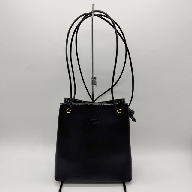 スクエアバッグ　ショルダーバッグ　ハンドメイド レザースクエアショルダーバッグ（ハンドメイド／ボックス型／底板付