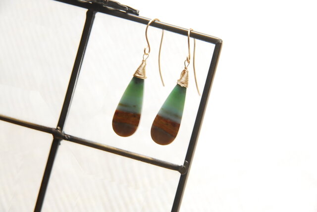 オパライズドウッドのピアス no.9 14kgf | iichi 日々の暮らしを