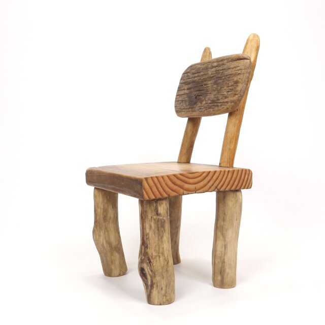 温泉流木】釘が残るレトロ背もたれ椅子型流木飾り台 スタンド 木製