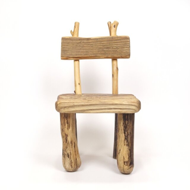 温泉流木】手描きイラストのような椅子型流木飾り台椅子型流木飾り台