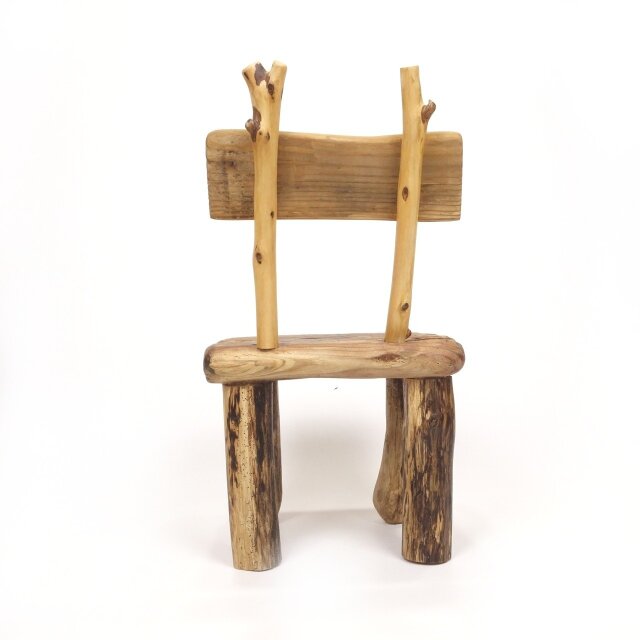 温泉流木】手描きイラストのような椅子型流木飾り台椅子型流木飾り台