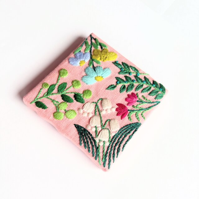 草花の刺繍パネル(botanical）#377 | iichi 日々の暮らしを心地よく