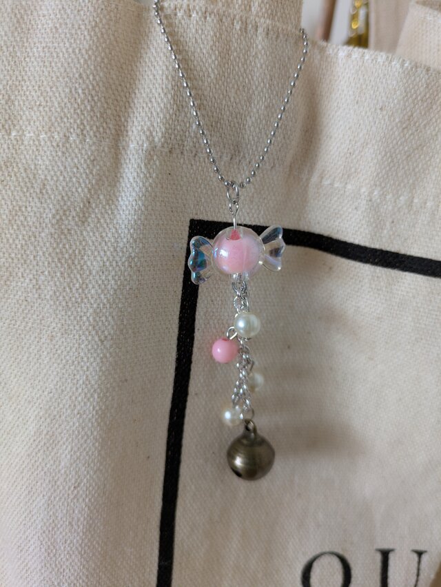 キュートな鈴ストラップ