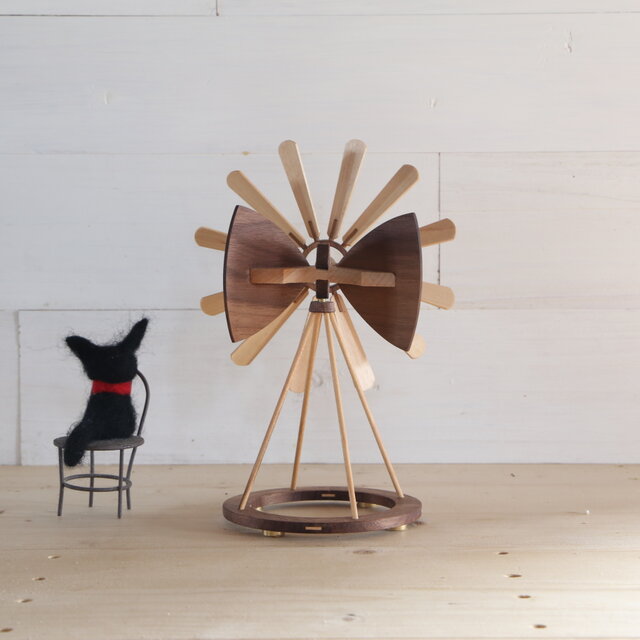 木の風車 | iichi 日々の暮らしを心地よくするハンドメイドや