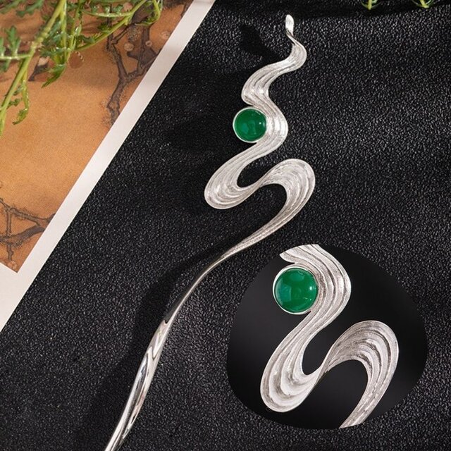 流れる川のかんざし - 自然の美しさと静けさを表現したデザイン　K173