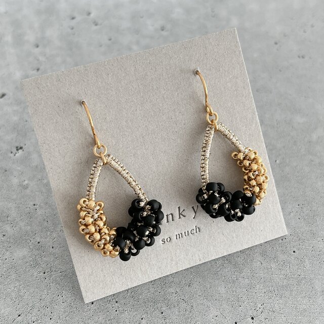 【ラメ糸の粒々シャイニーティアフレームピアスorイヤリング＊ブラック】