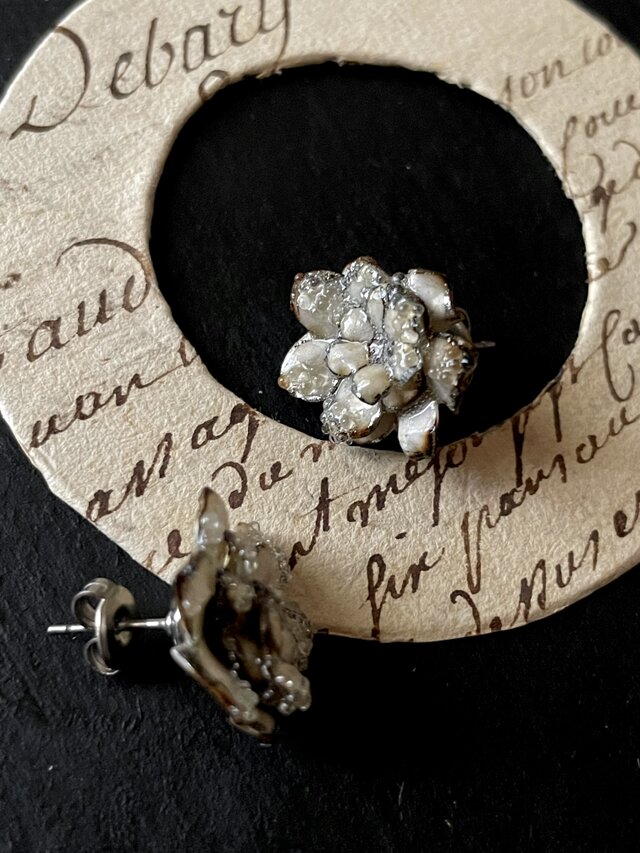 夜想花　ピアスF