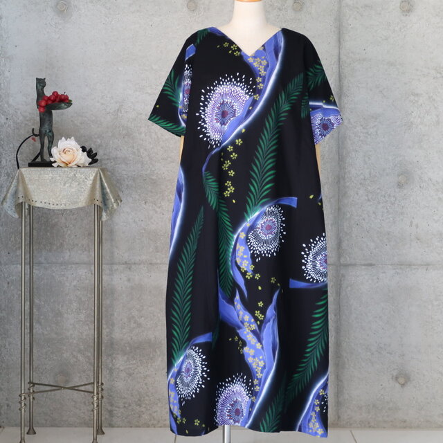 浴衣のワンピース/  Aライン    寛斎　 フリーサイズ 　ゆったり目　着物リメイク