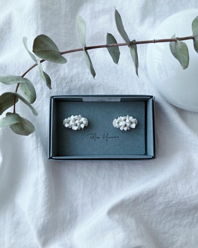 白磁　天草陶花　14kgfピアス　oval