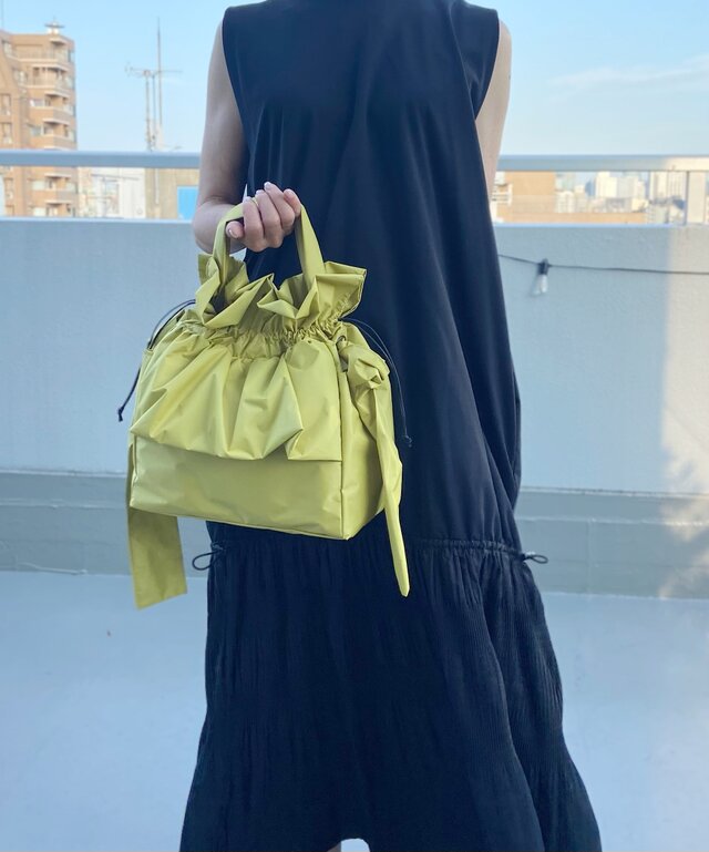 トートや斜めがけにも♪シャーリング撥水ナイロン＊3way巾着ショルダー＊A4収納可能　